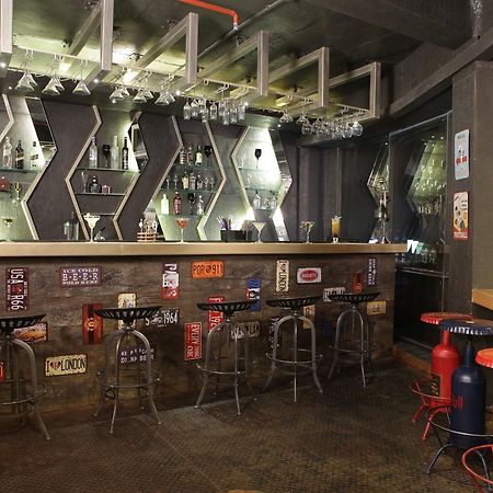 Hotel Gangakashi Нагпур Екстериор снимка